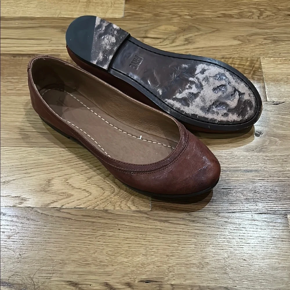 Frye Classic Cognac Women's Ballet Flats size 7.5 - Picture 2 of 2